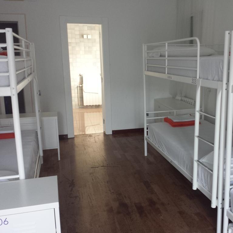 Sitges Beach Hostel Стая снимка