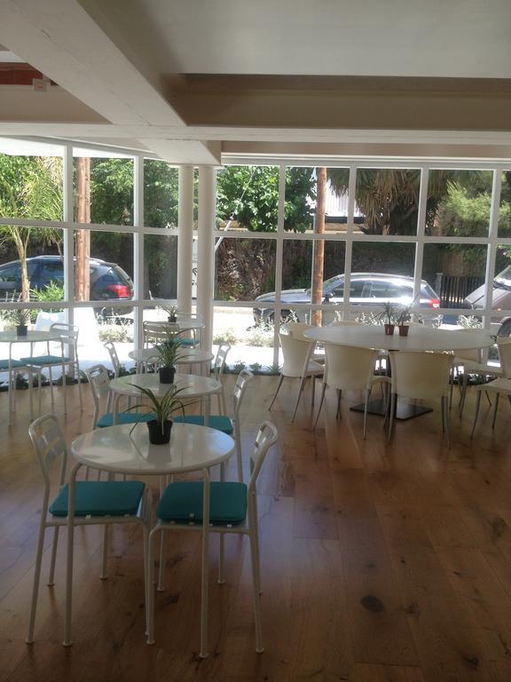 Sitges Beach Hostel Екстериор снимка