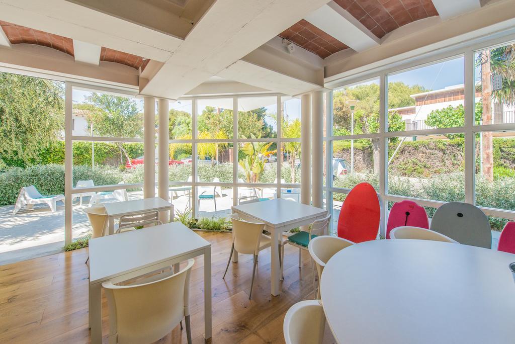 Sitges Beach Hostel Екстериор снимка