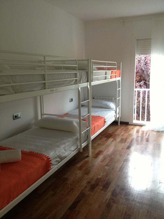 Sitges Beach Hostel Стая снимка